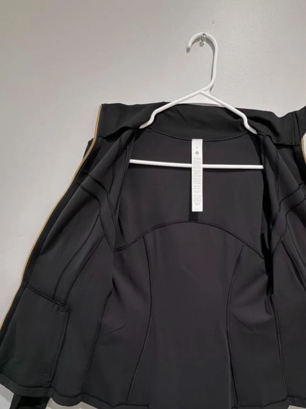 lululemon Black Define Jacket Nulu with Gold Accent Zippers — Size 8